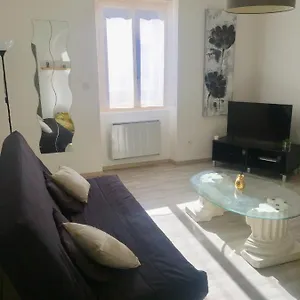 Proche De Walibi,appartement 4 Personnes Tout Confort Au Calme Appartement